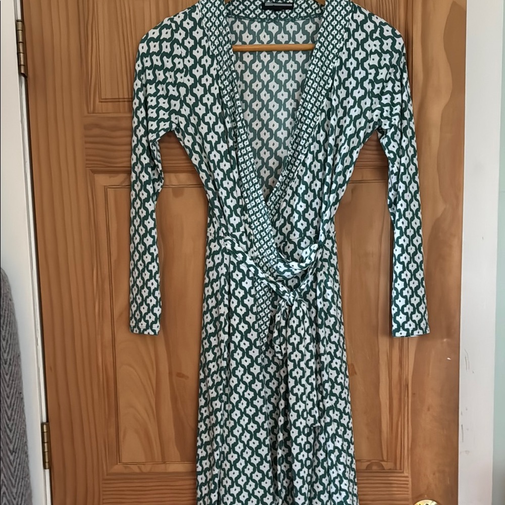 Stylish Green Patterned Wrap Dress
